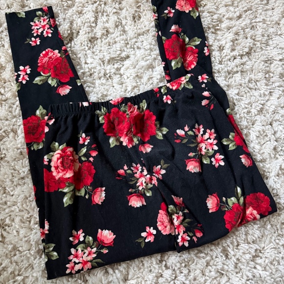 Super cute vintage women’s floral, soft size medium leggings - Picture 3 of 5